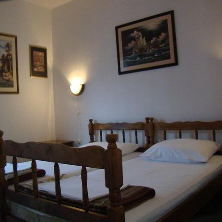 Apartments Svorcan Budva Phòng bức ảnh